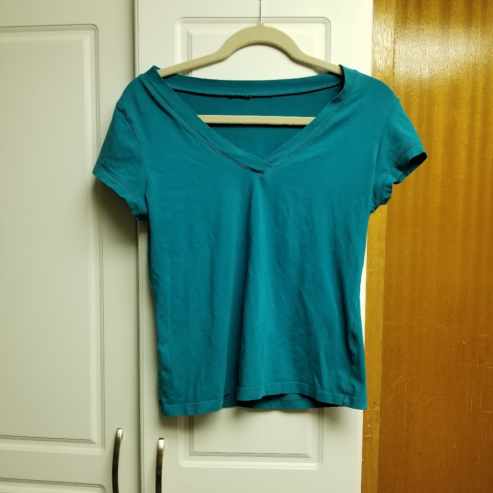 👙Unbranded vintage cotton v neck tee